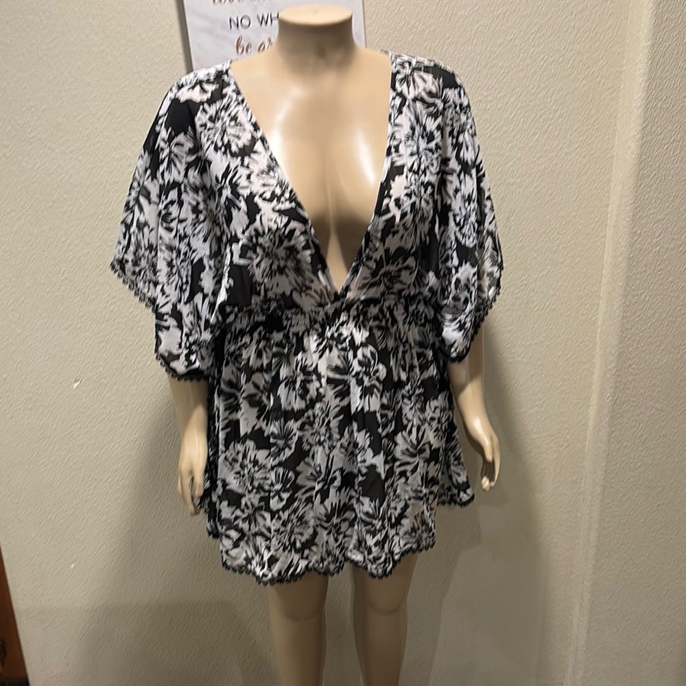Floral Black and White Swim Coverup